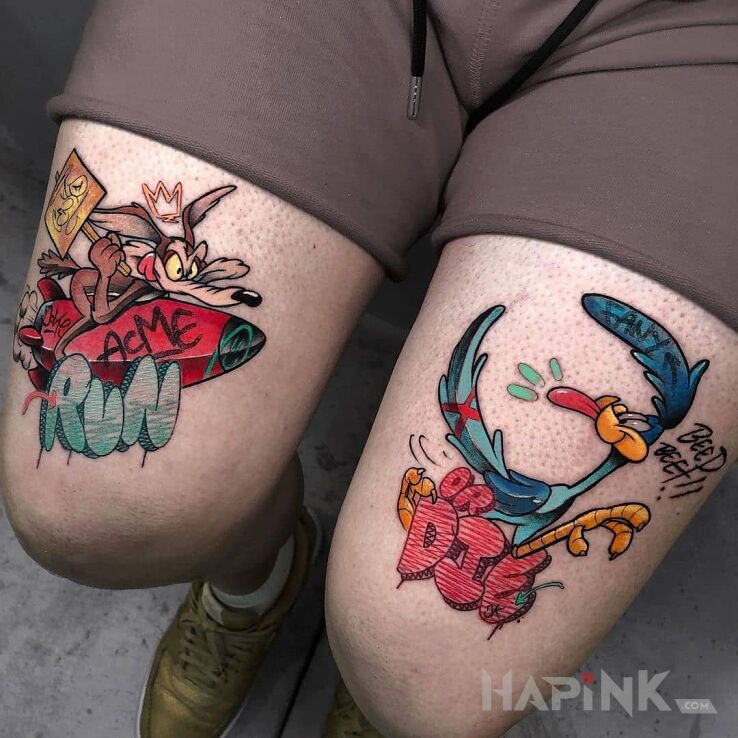 Tattoo Struś Pędziwiatr in funny motif and graffiti style on the thigh