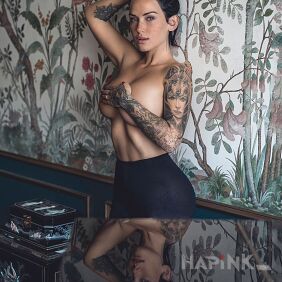 Tattoo Little black on the hand motif: sleeves style: realistic