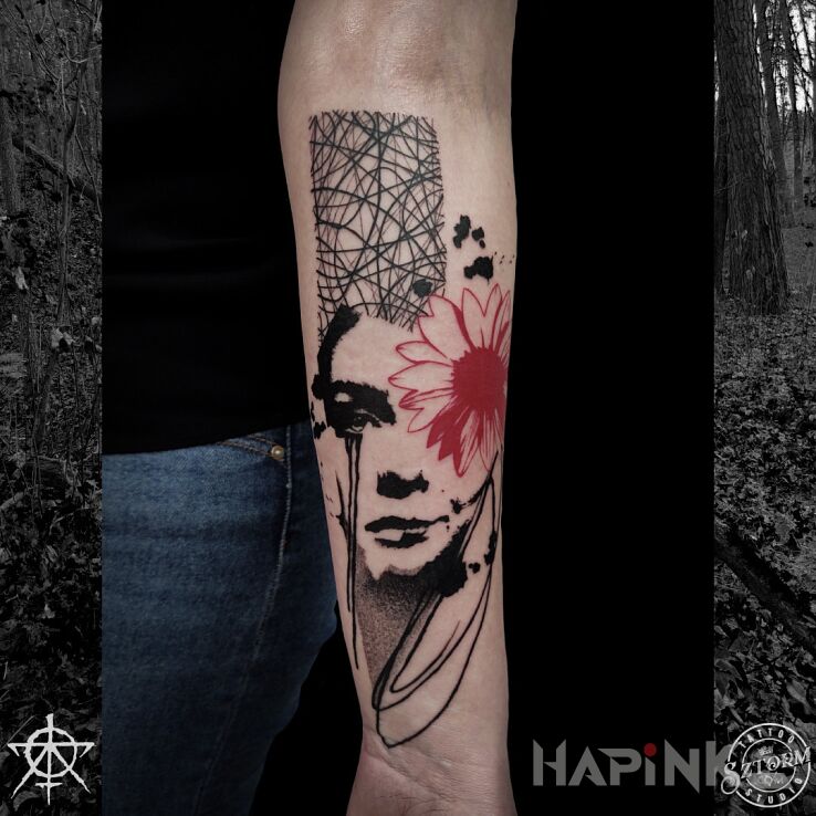 Tattoo Wiosna! in flowers motif and abstract style on the forearm