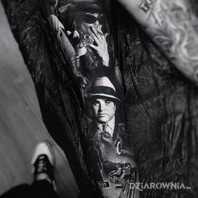 Tatuaż Al Capone czyli król mafii na ramieniu motyw: czarno-szare styl: realistyczne