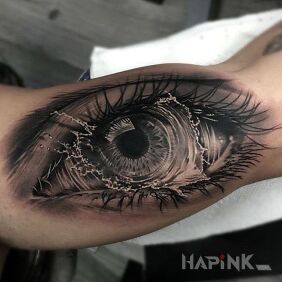 Tattoo Weeping eye on the upper arm motif: 3D style: realistic