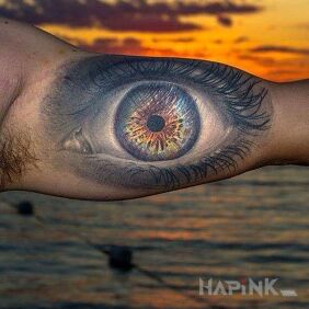 Tattoo Eyeball on the upper arm motif: 3D style: realistic
