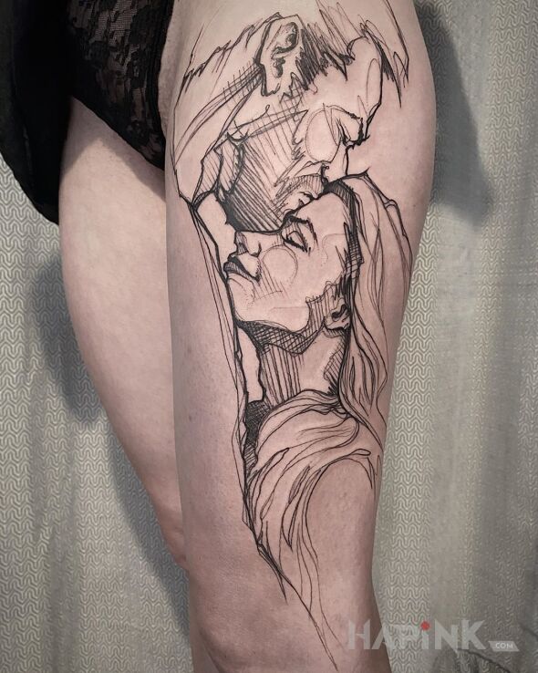 Tattoo Buziak w czółko in black and gray motif and sketch style on the thigh