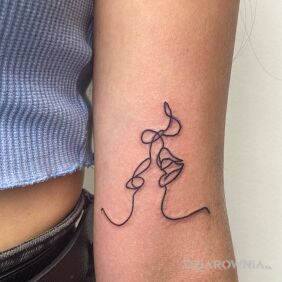 Tatuaż Linework na ręce motyw: twarze styl: kontury / linework