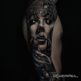 Tatuaż Z delfinami na ramieniu motyw: zwierzęta styl: surrealistyczne