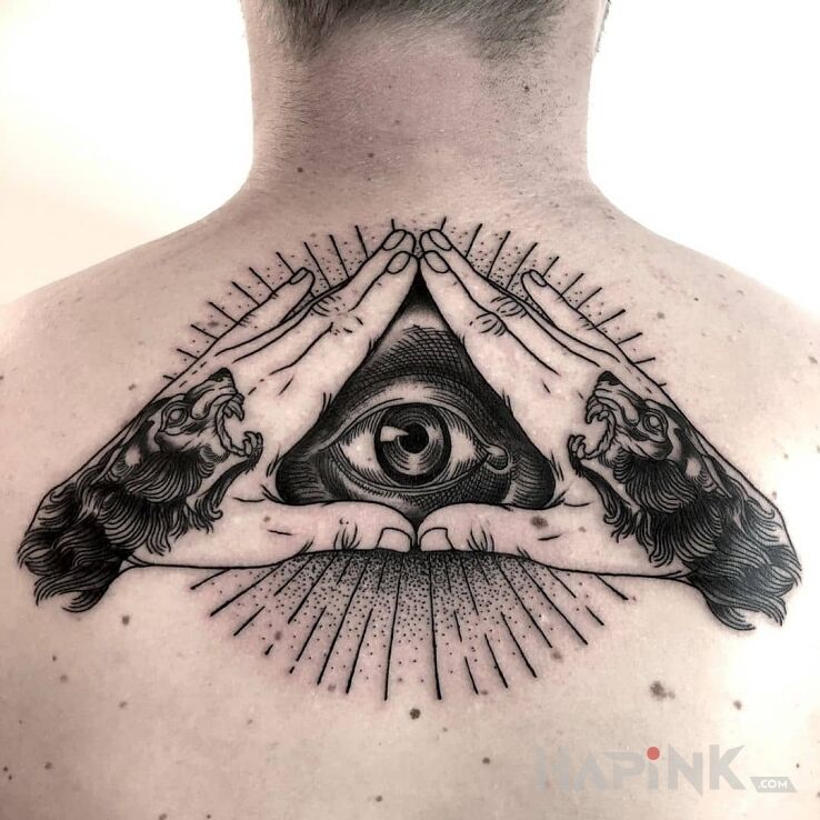 Tattoo Illuminati eye in black and gray motif and engravings / gravure style on the back