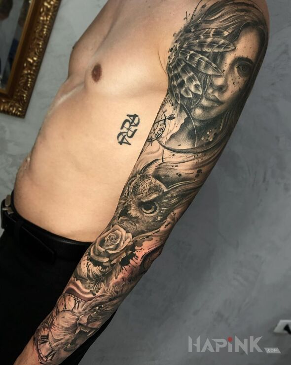 Tattoo Połowa twarzy kobiety in sleeves motif and realistic style on the upper arm