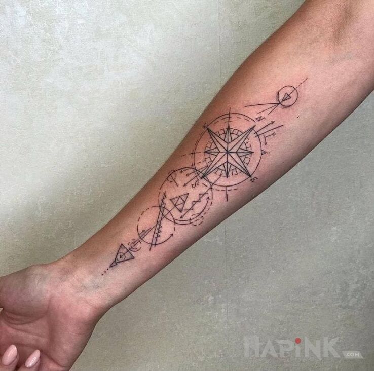 Tattoo Tatuaż na ręcę in other motif and geometric style on the forearm