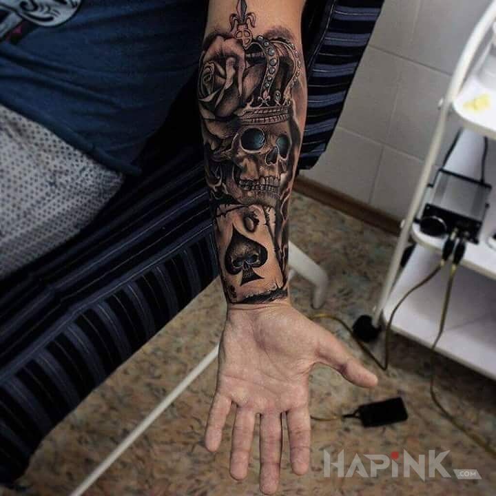 Tattoo Tatuaż na łydkę in 3D motif and realistic style on the forearm