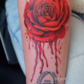 Tatuaż Krwawa 🌹 na przedramieniu motyw: 3D styl: realistyczne