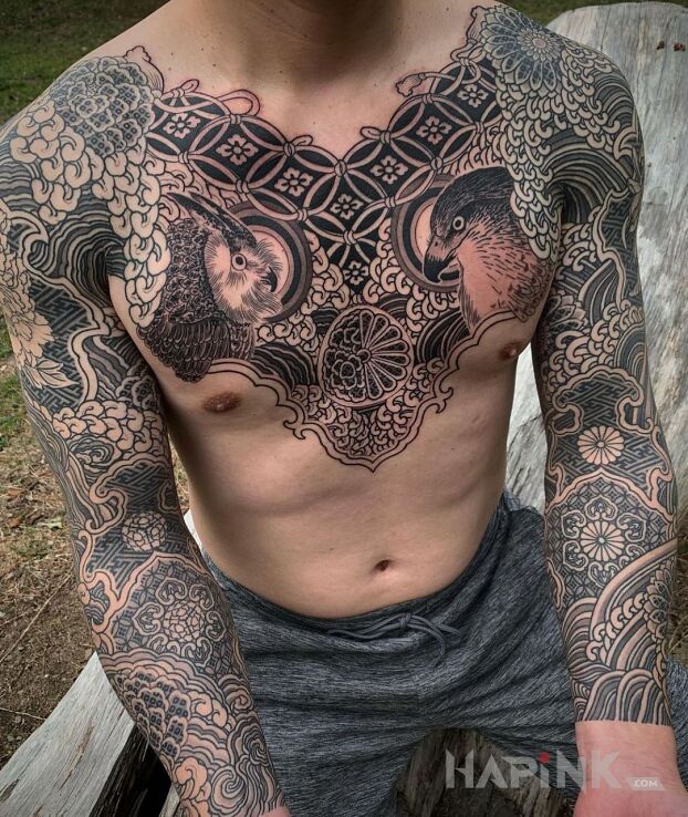 Tattoo Ptaki pośród geometrii in sleeves motif and geometric style on the upper arm