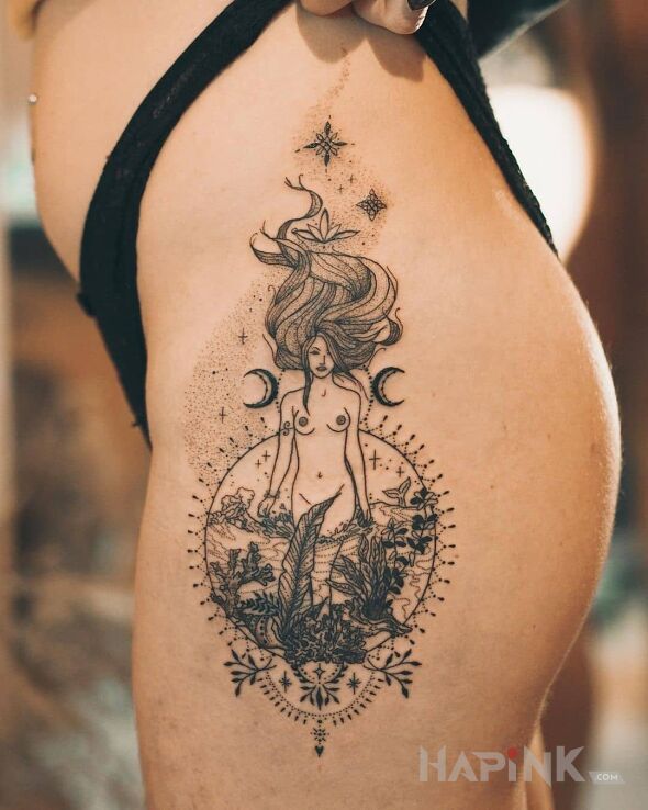 Tattoo Ilustrowana kobieta in black and gray motif and graphic / illustrative style on the thigh