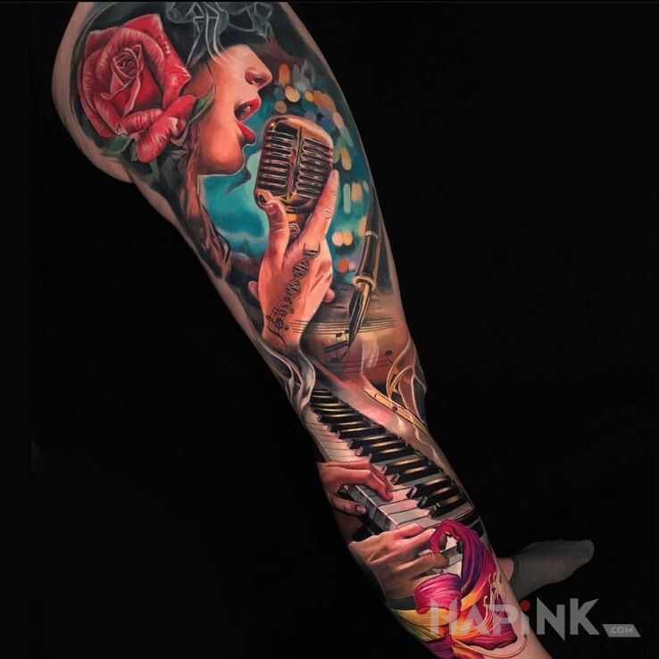 Tattoo Muzykalny tatuaż in 3D motif and realistic style on the leg