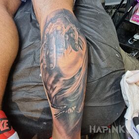 Tattoo Right leg on the leg motif: faces style: realistic