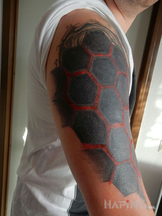 Tattoo Geometria ciag salszy :) in cover-up motif and geometric style on the upper arm
