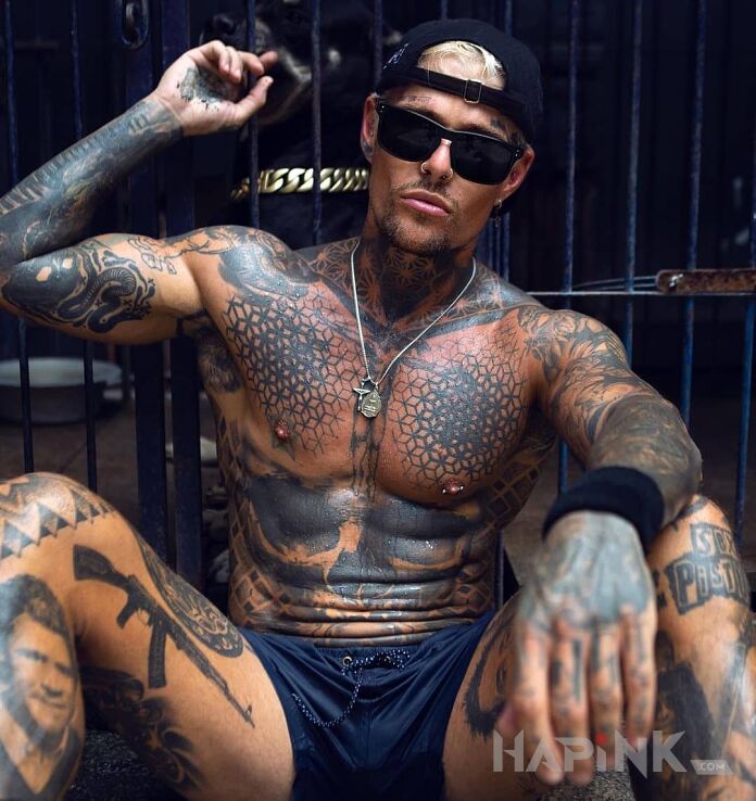 Tattoo Pora na hot pana in objects motif and realistic style on the chest
