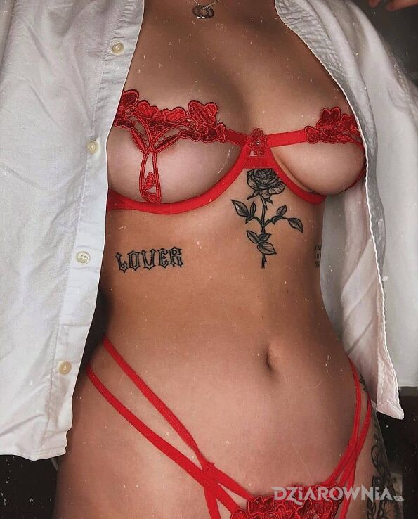 Tatuaż megaaa sexy w motywie seksowne i stylu graficzne / ilustracyjne na żebrach