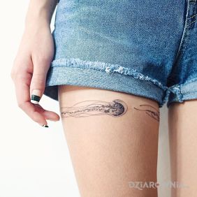 Tatuaż Meduzy na nodze motyw: zwierzęta
