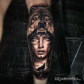 Tatuaż Matka wilków na nodze motyw: 3D styl: realistyczne