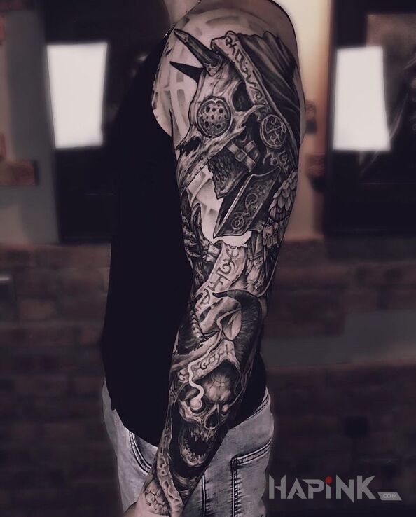 Tattoo Kapłan demonicznego kultu in demons motif and graphic / illustrative style On the arm