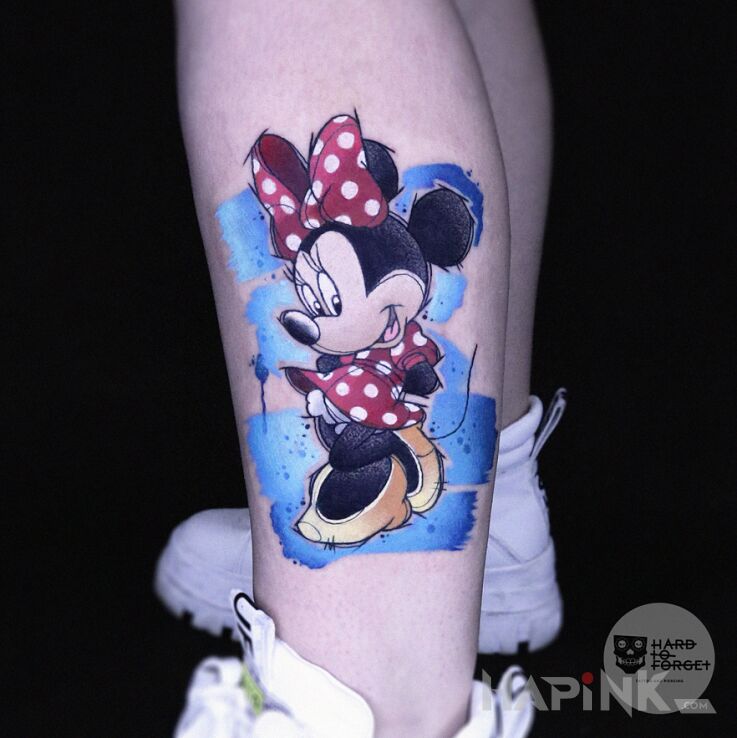 Tattoo Minnie Mouse in characters motif and cartoon / comic book style on the leg