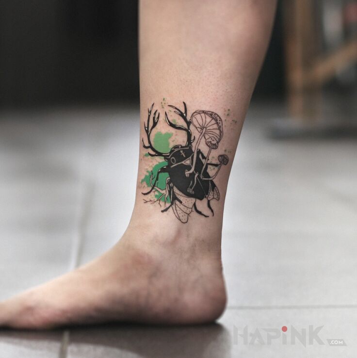 Tattoo Żuk in insects motif and graphic / illustrative style near the ankle