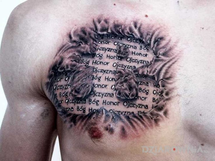 Tatuaż bóg honor ojczyzna w motywie 3D na klatce
