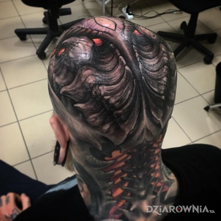 Tatuaż Głowa diabła w motywie 3D na szyi