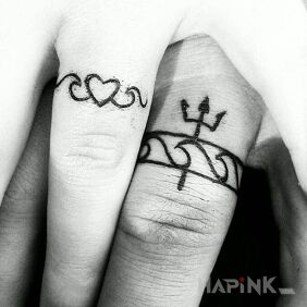 Tattoo Rings on the fingers motif: Love