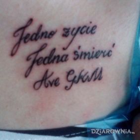 Tatuaż Na Fanatyzm nie ma leku :) na obojczyku motyw: napisy
