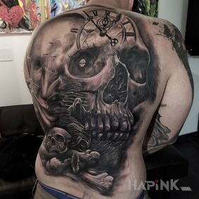 Tattoo Huge skull on the back motif: 3D