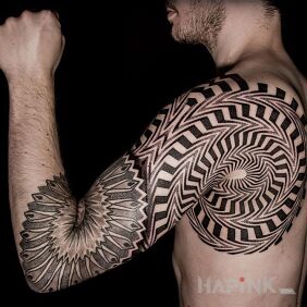 Tattoo Cool sleeve on the upper arm motif: sleeves style: geometric