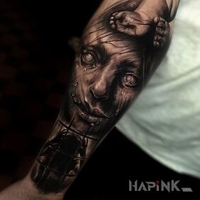 Tattoo Terrible tattoo on the forearm motif: 3D
