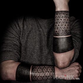 Tattoo Geometric patterns on the forearm style: geometric