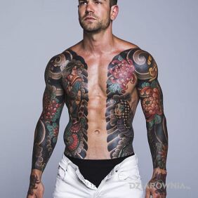 Tatuaż Garnitur szyty w Japonii na przedramieniu motyw: kwiaty styl: japońskie / irezumi