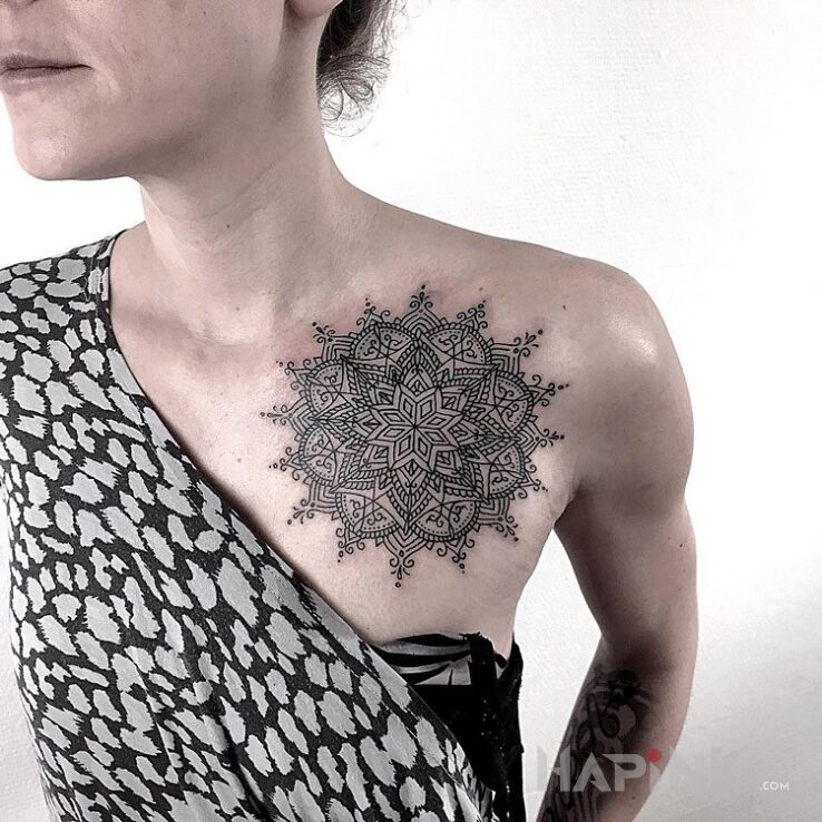 Tattoo Mandala in mandalas motif on the chest