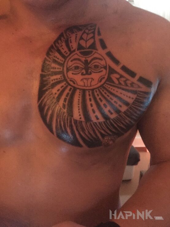 Tattoo The rock in Indian motif on the chest
