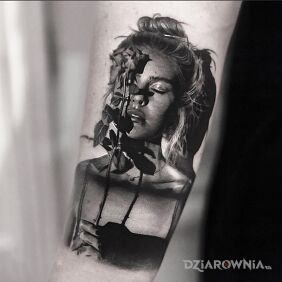 Tatuaż Tatuaż jak fota 😮 na ręce motyw: 3D styl: realistyczne