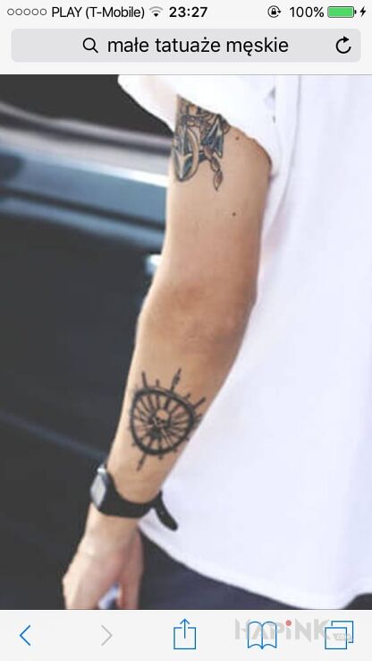 Tattoo Czaszka w kołku  in skulls motif on the forearm