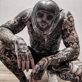 Tattoo Kurt Cobain on the upper arm motif: faces style: realistic