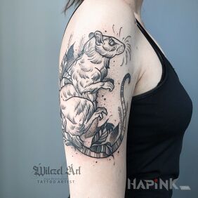 Tattoo Rat / Mouse on the upper arm motif: black and gray style: graphic / illustrative