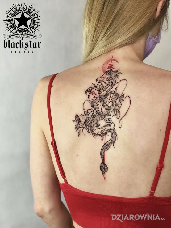 Tatuaż smok na plecach w motywie smoki i stylu japońskie / irezumi na plecach