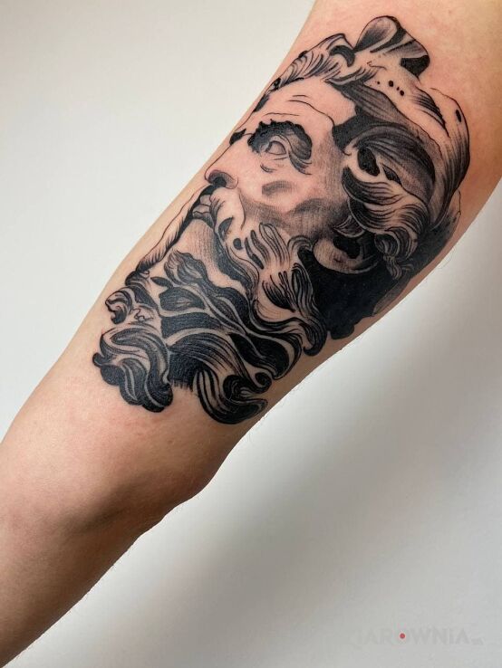Tatuaż dawid w motywie anatomiczne i stylu surrealistyczne na udzie