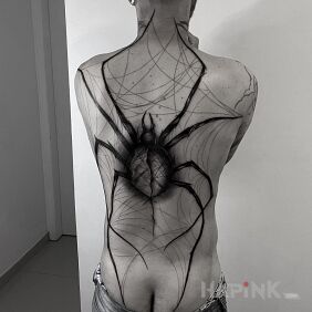 Tattoo Black and mighty spider on the shoulder blades motif: dark style: graphic / illustrative