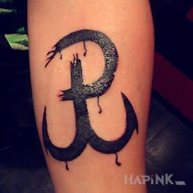 Tattoo P on the forearm motif: patriotic
