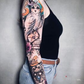 Tattoo Harry Potter fairy tale version on the upper arm motif: colorful style: graphic / illustrative