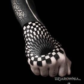 Tatuaż Nie taka mała ta dziura na dłoni motyw: czarno-szare styl: blackwork / blackout