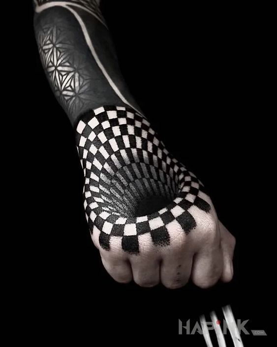Tattoo Nie taka mała ta dziura in 3D motif and blackwork / blackout style On the arm