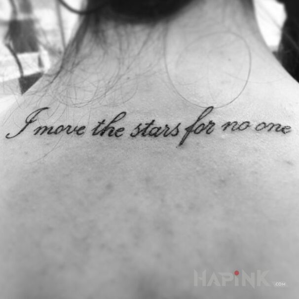 Tattoo Dla nikogo rozumiesz? in lettering motif and calligraphy style on the nape