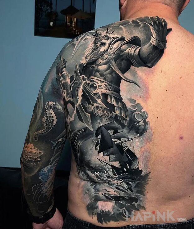 Tattoo Potężny Posejdon in 3D motif and realistic style on the back